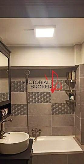 Pasaj Bucur Obor, 4 camere decomandat, renovat, an 1979.